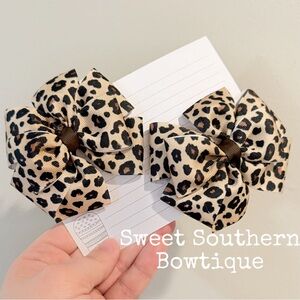 Leopard Pinwheel Hair Bow Pair Set